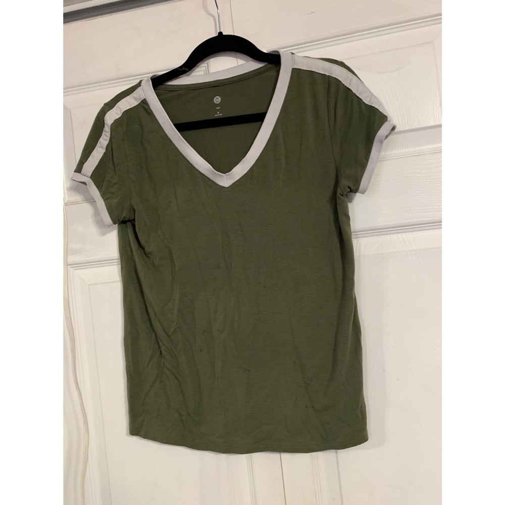 dark green t-shirt